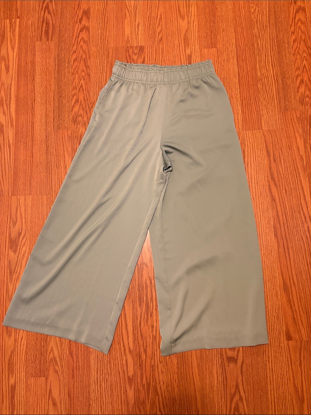 H&M Flowy Dress Pants